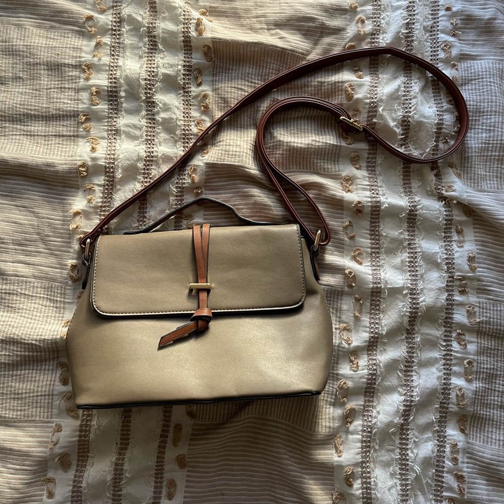 BROWN PURSE